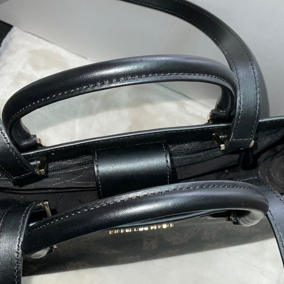 Michael Kors ‘Everly’ XL Satchel - Picture 6 of 10